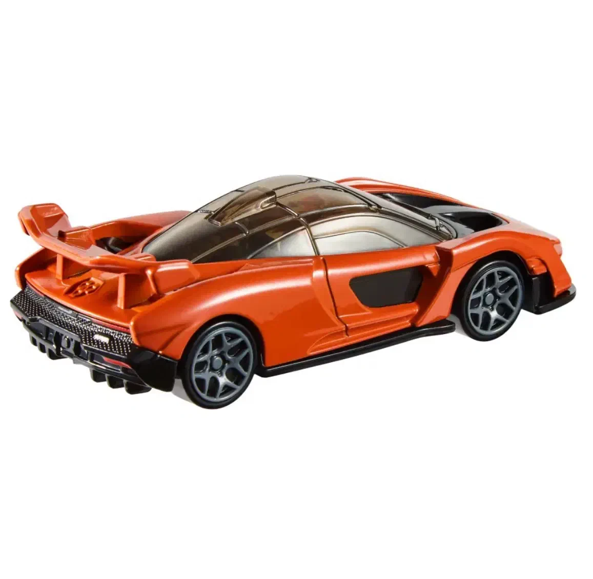 2026 2022 McLaren Senna Orange: No Package: Image 4