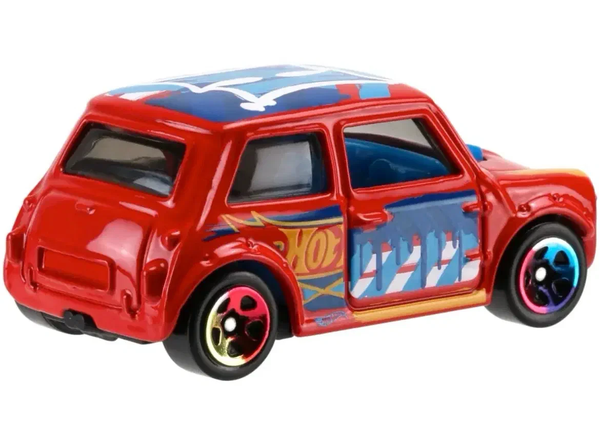 2016 Morris Mini Red: No Package: Image 3