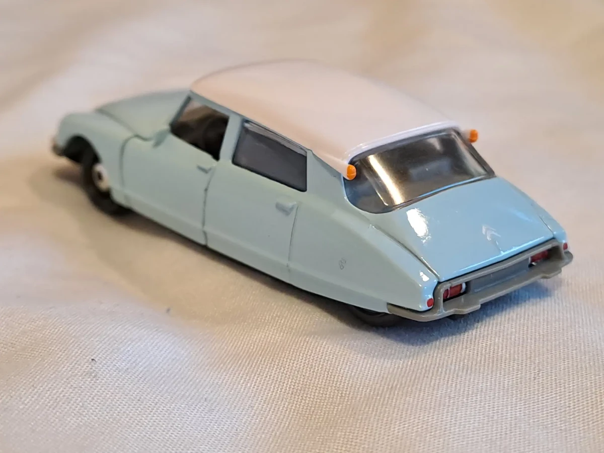 2025 DS 21 Blue: No Package: Image 3