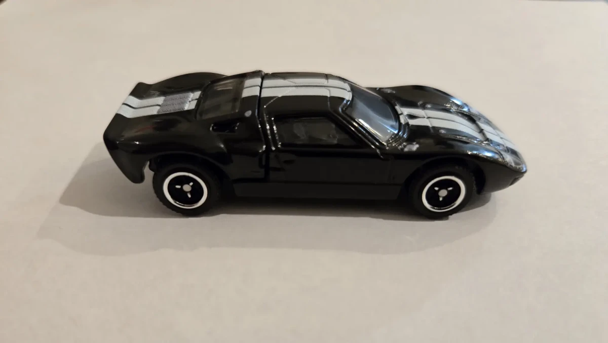 2026 Ford GT40 Black: No Package: Image 3