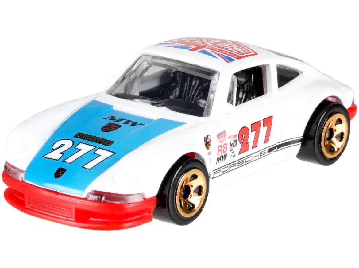 2018 71 Porsche 911 White: No Package: Image 2