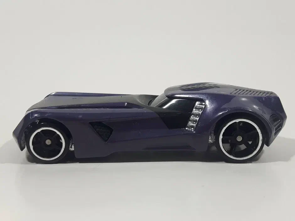 2011 Reverb Purple: No Package: Image 5