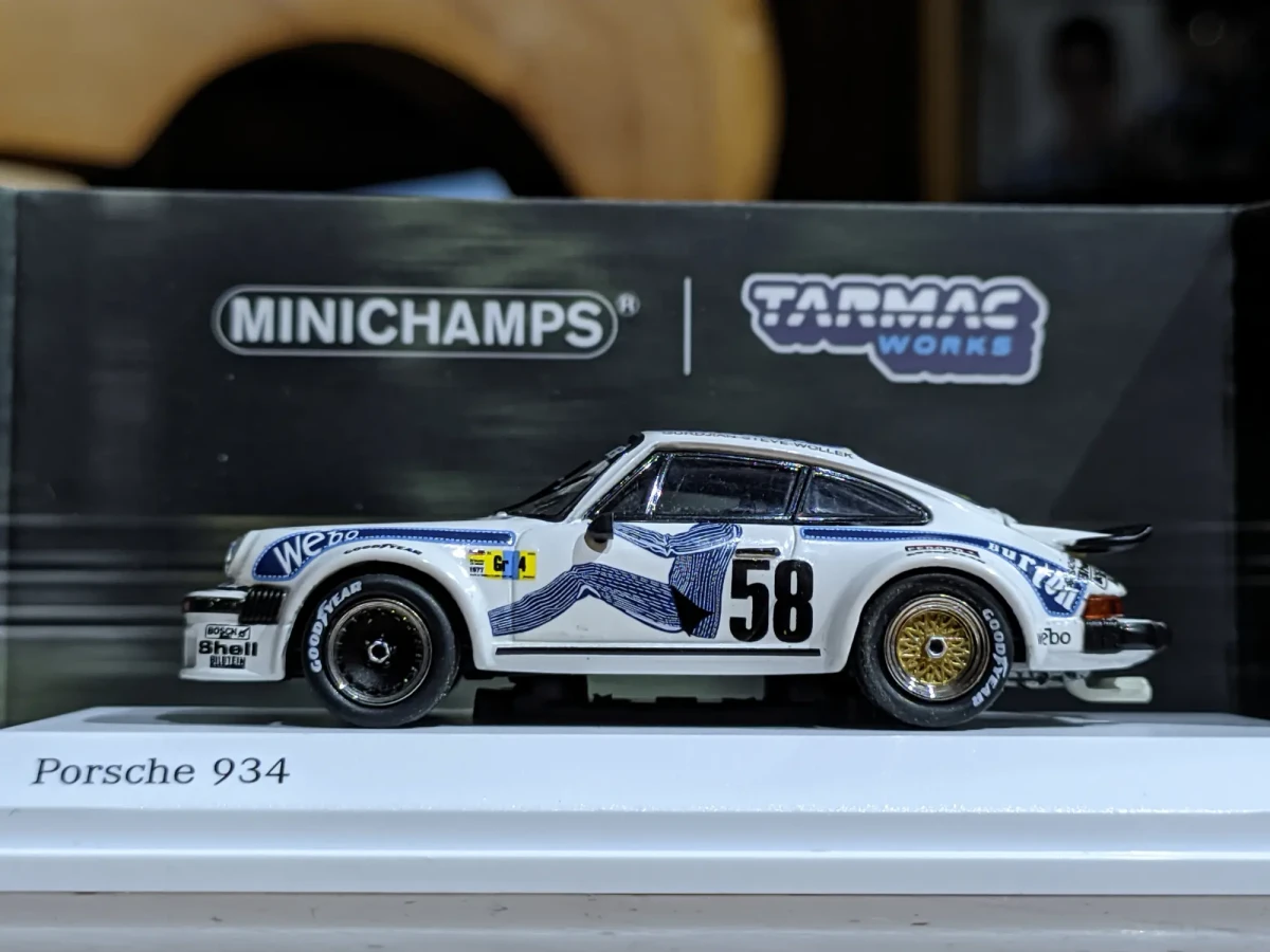 2021 Porsche 934 White: No Package: Image 2