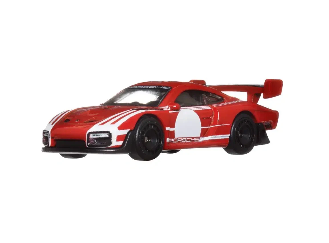 2023 Porsche 935 Red: No Package: Image 2