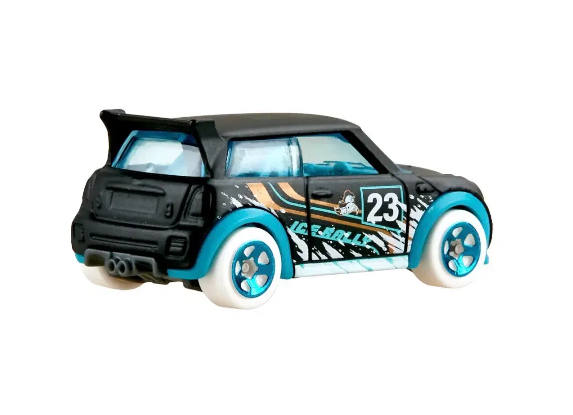 2023 MINI Cooper S Challenge Black: No Package: Image 5