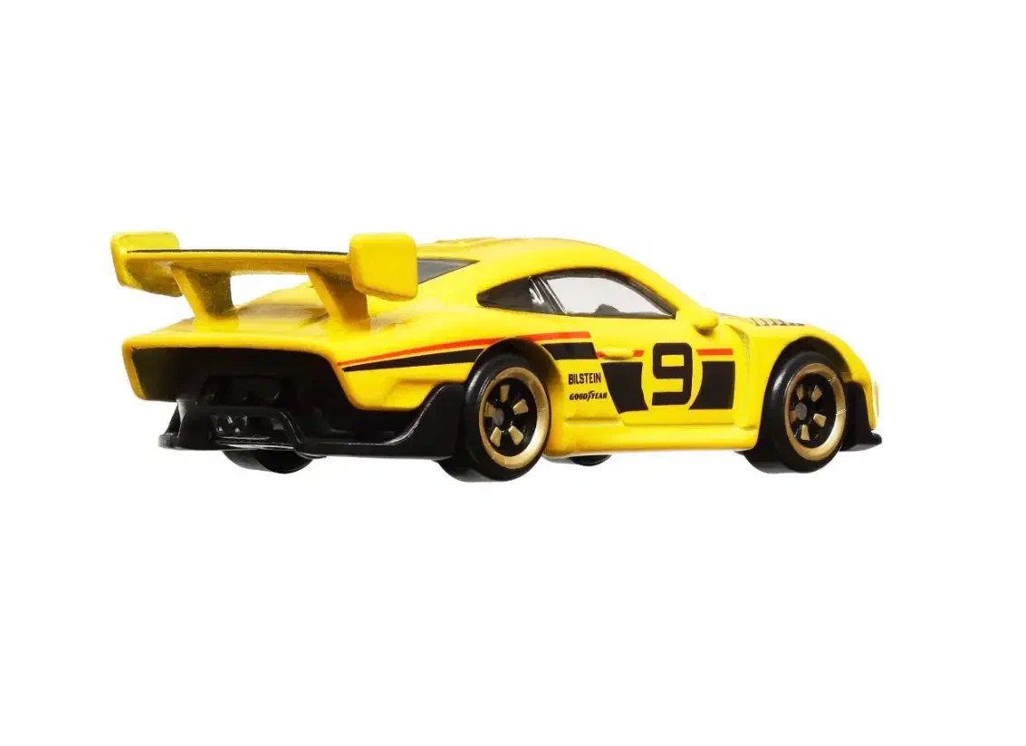 2024 Porsche 935 Yellow: No Package: Image 5