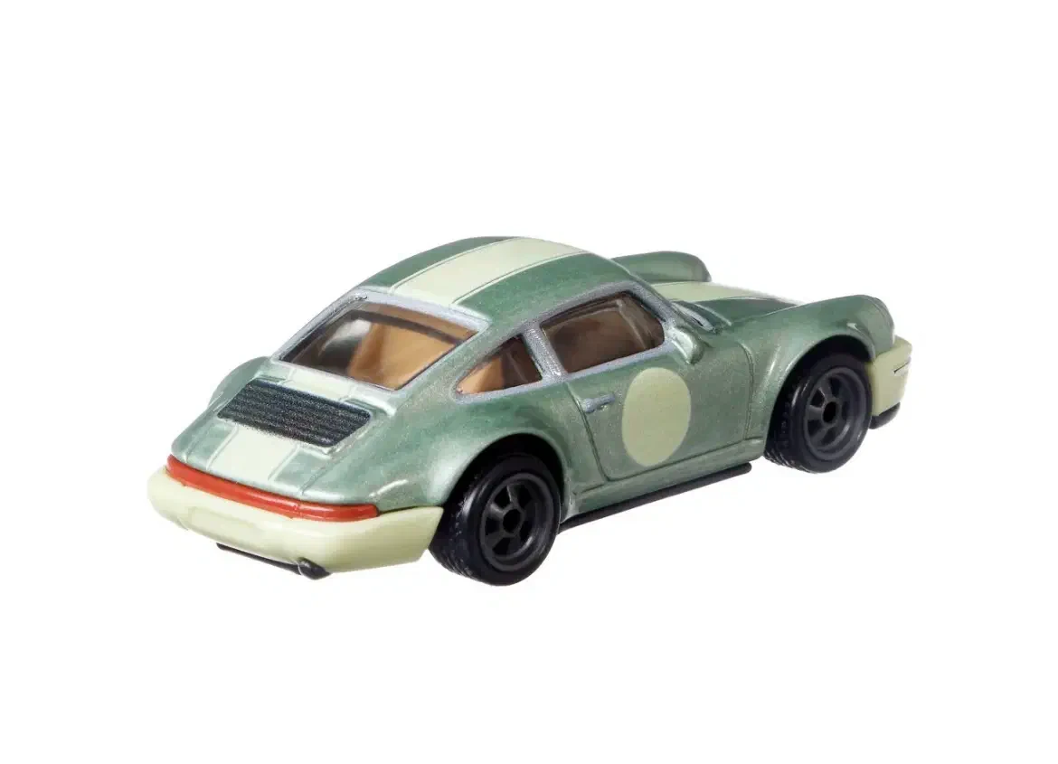 2021 Porsche 964 Green: No Package: Image 4