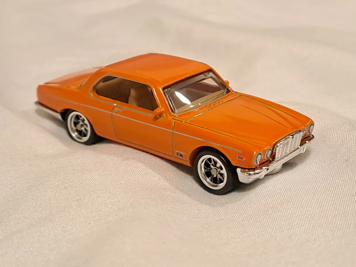 2026 1977 Jaguar XJ6C Red: No Package: Image 4