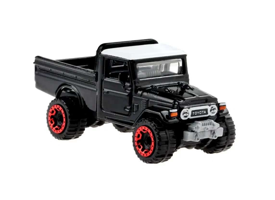 2021 Toyota Land Cruiser Black: No Package: Image 3