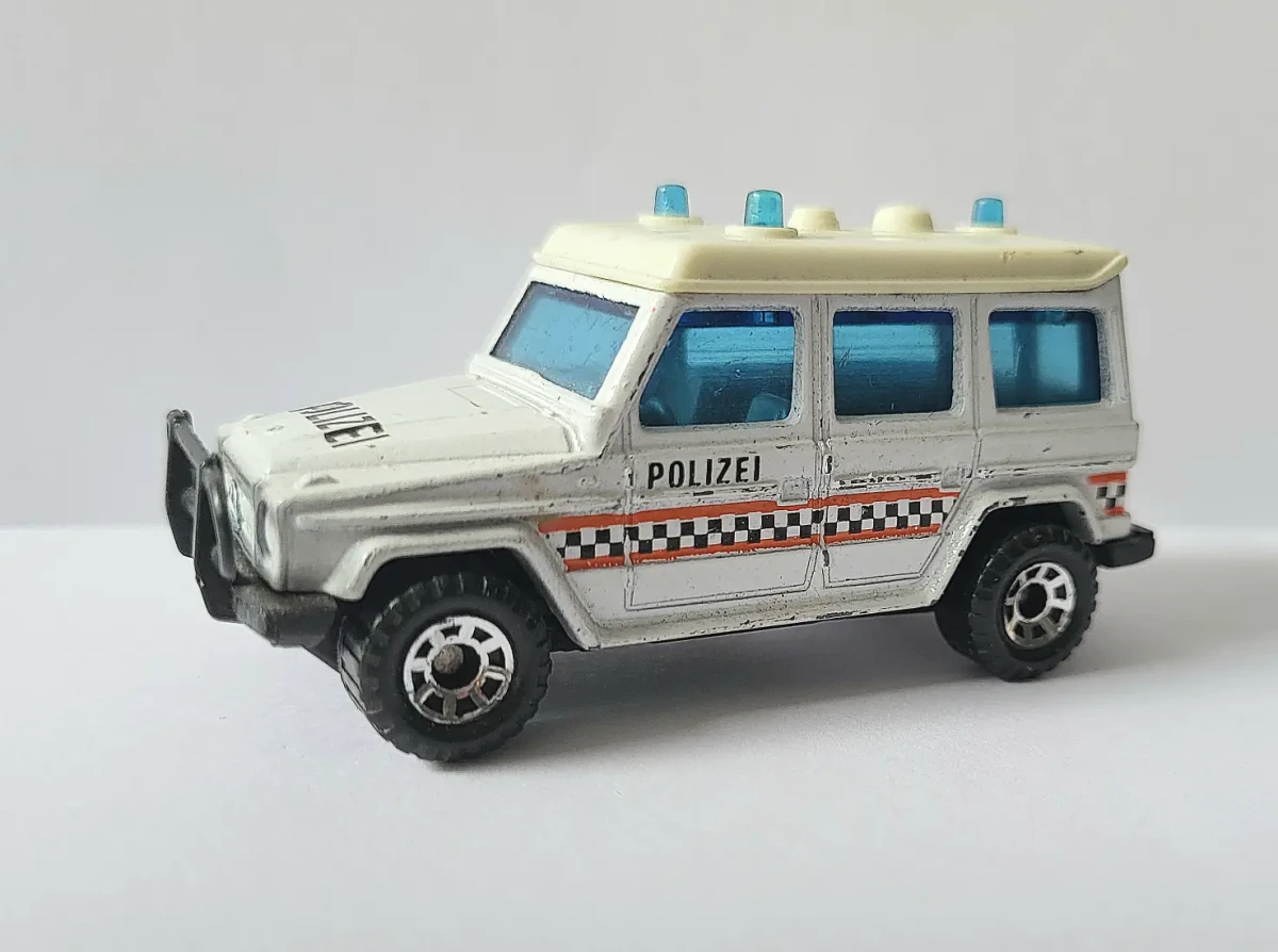 1987 Mercedes-Benz 280 GE White: No Package: Image 2