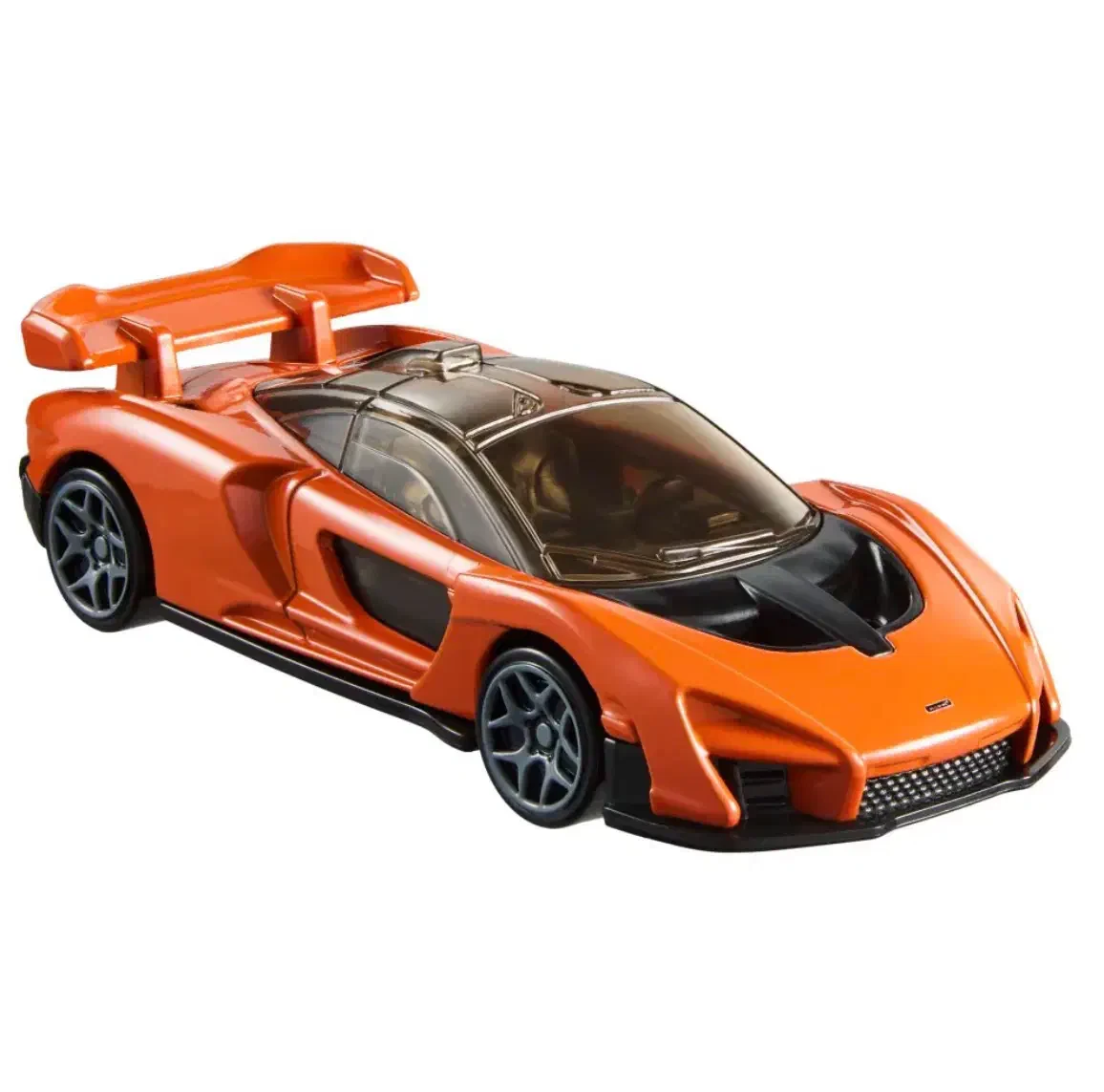 2026 2022 McLaren Senna Orange: No Package: Image 2