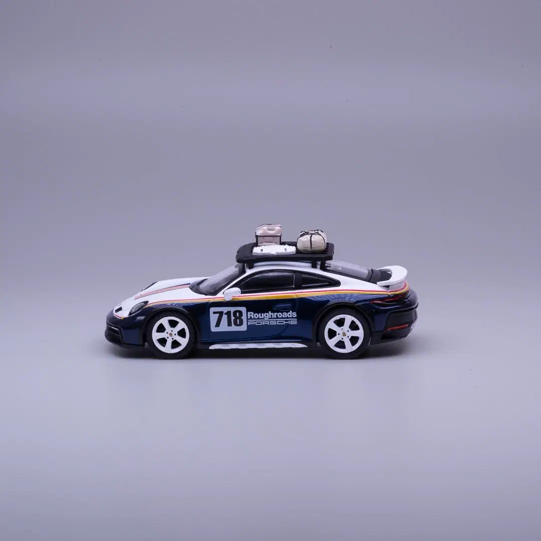 2025 Porsche 911 Dakar  #718 Rallye Design Package  White/Gentian Blue Metallic Blue: No Package: Image 8