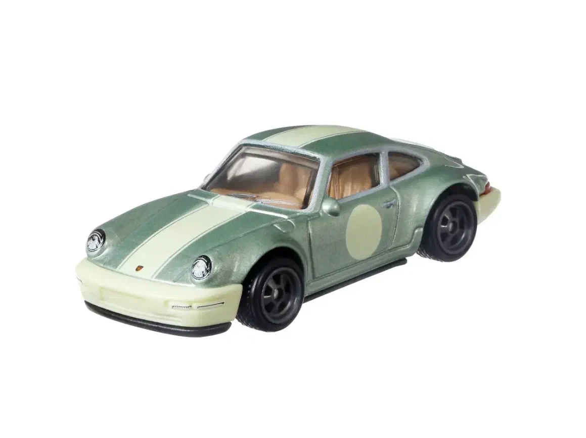 2021 Porsche 964 Green: No Package: Image 2