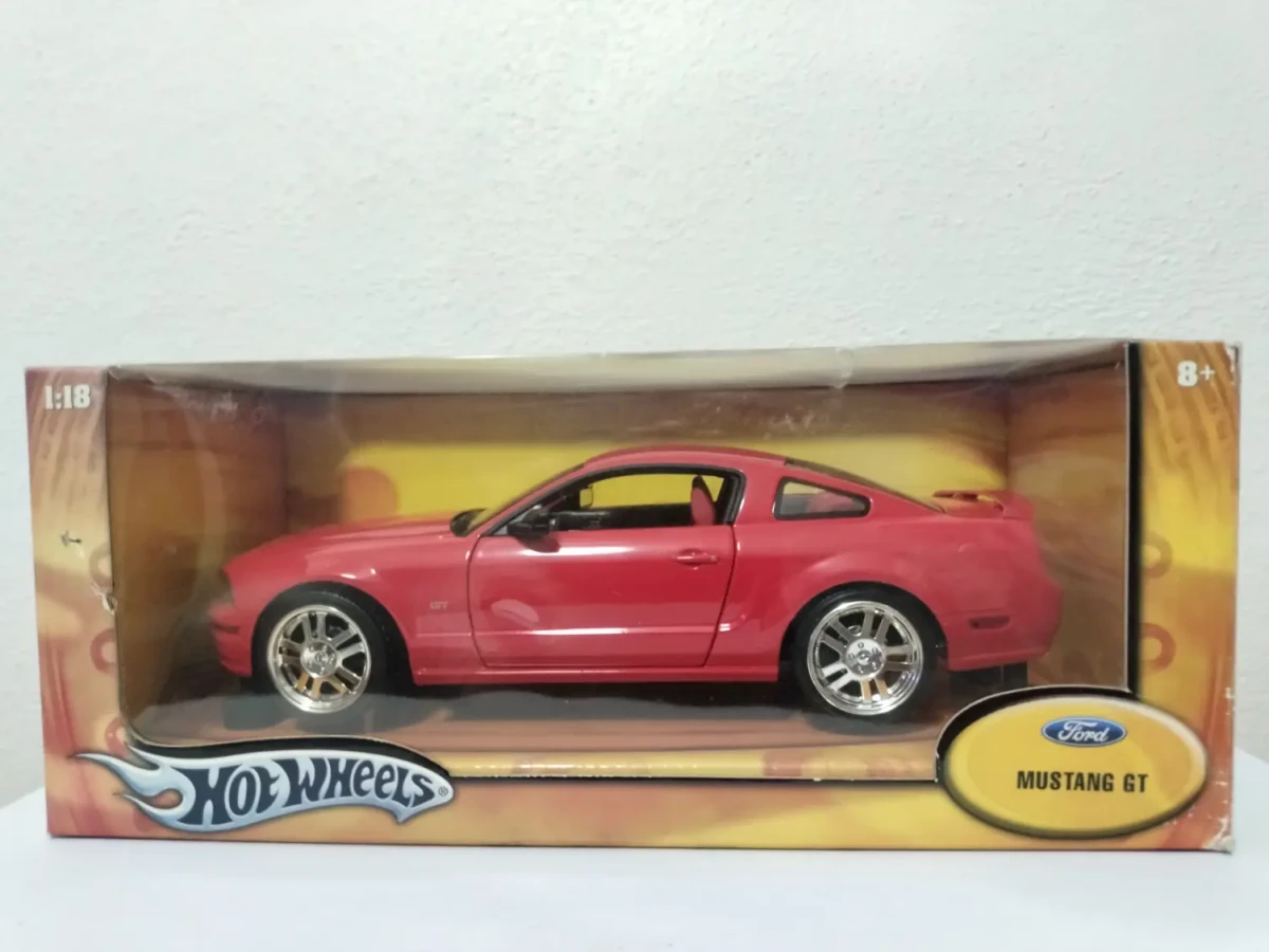2003 Ford Mustang GT Red: Long (INT): Image 2