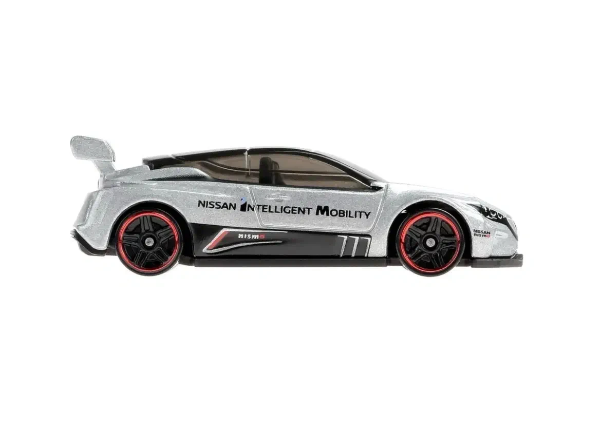 2021 Nissan Leaf Nismo RC_02 Silver: No Package: Image 9