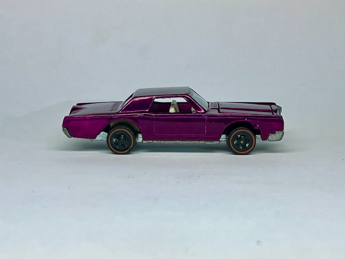 1969 Custom Continental Mark III Purple: No Package: Image 2