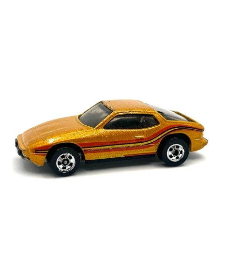 1983 Upfront 924 Gold: No Package: Image 2