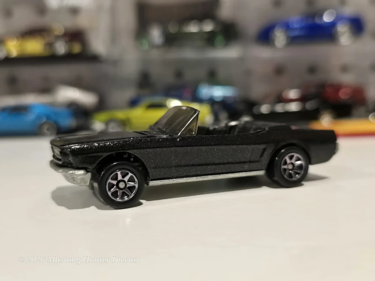 1996 65 Mustang Convertible Black: No Package: Image 2