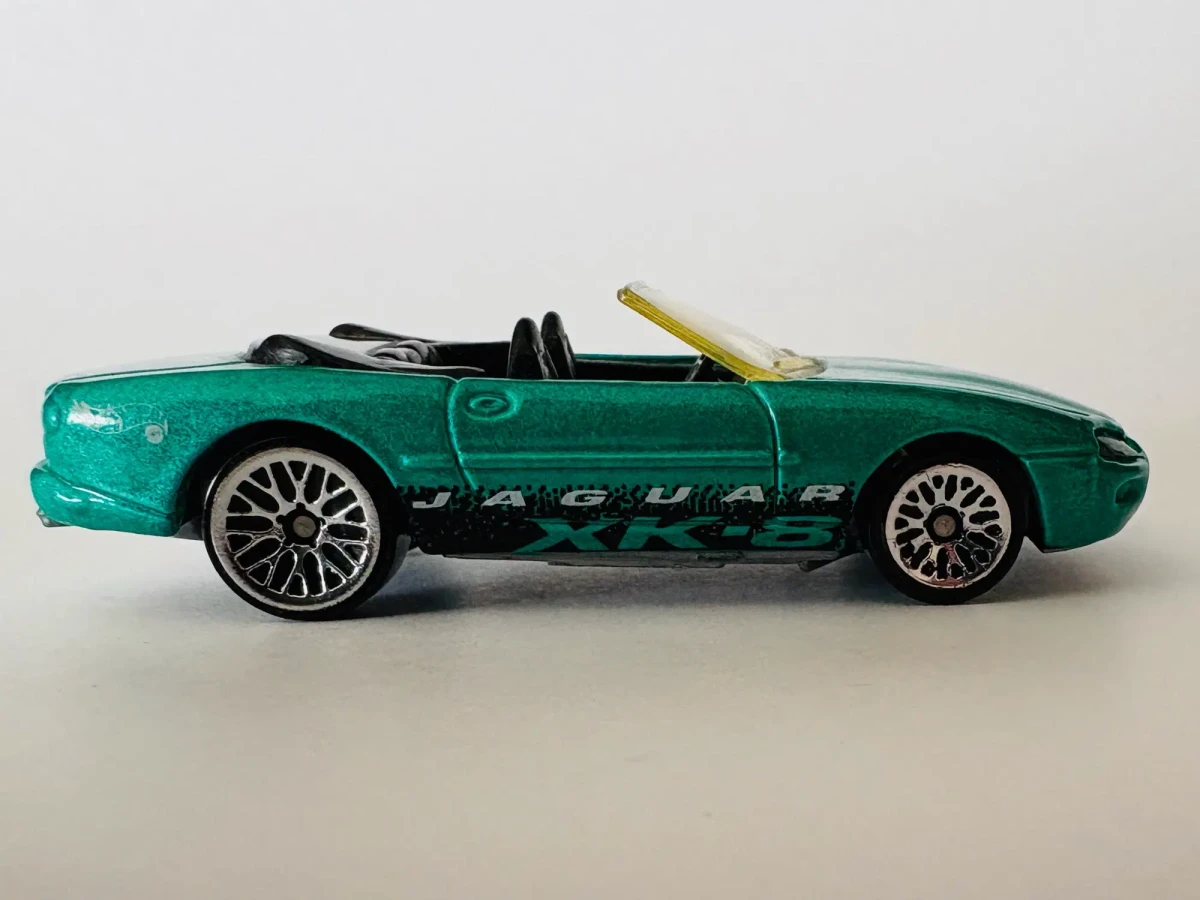 1998 Jaguar XK8 Green: No Package: Image 3