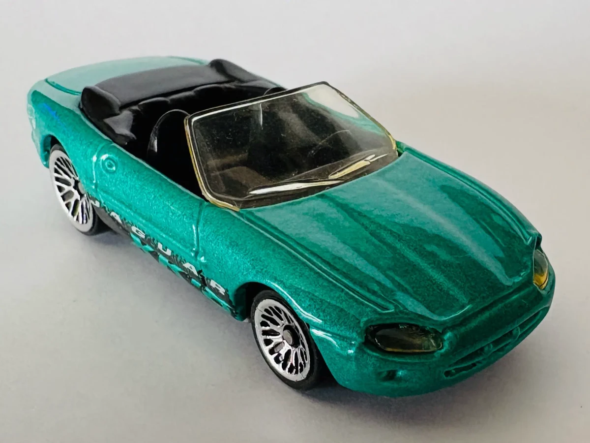 1998 Jaguar XK8 Green: No Package: Image 4