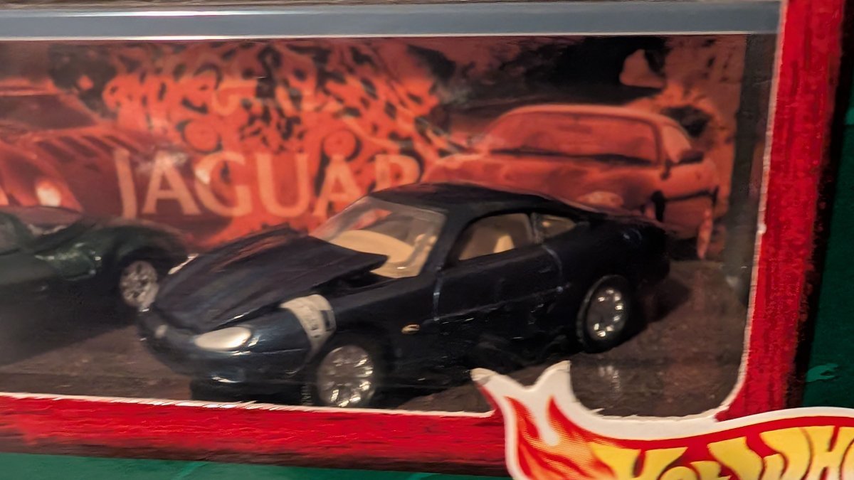 Hot Wheels Jaguar XKR