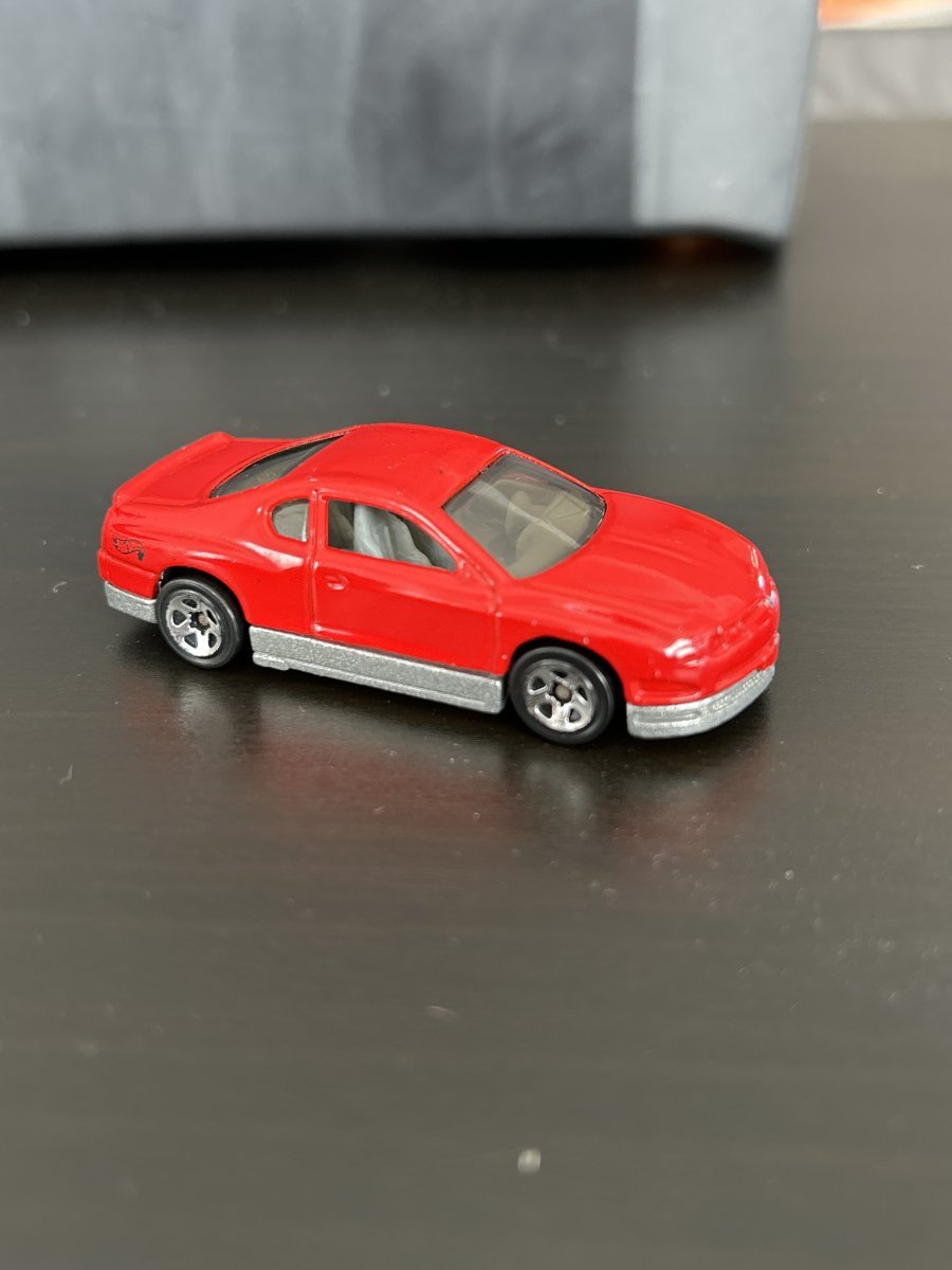1999 Monte Carlo Concept Car Red: Image 2