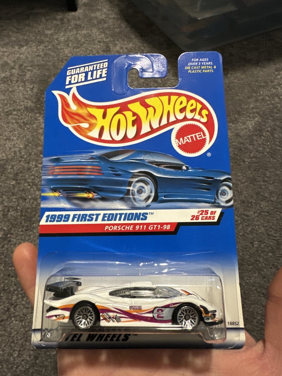 Hot Wheels Porsche 911 GT1-98