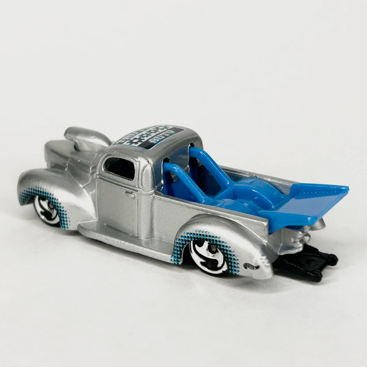 2000 40 Ford Silver: No Package: Image 3