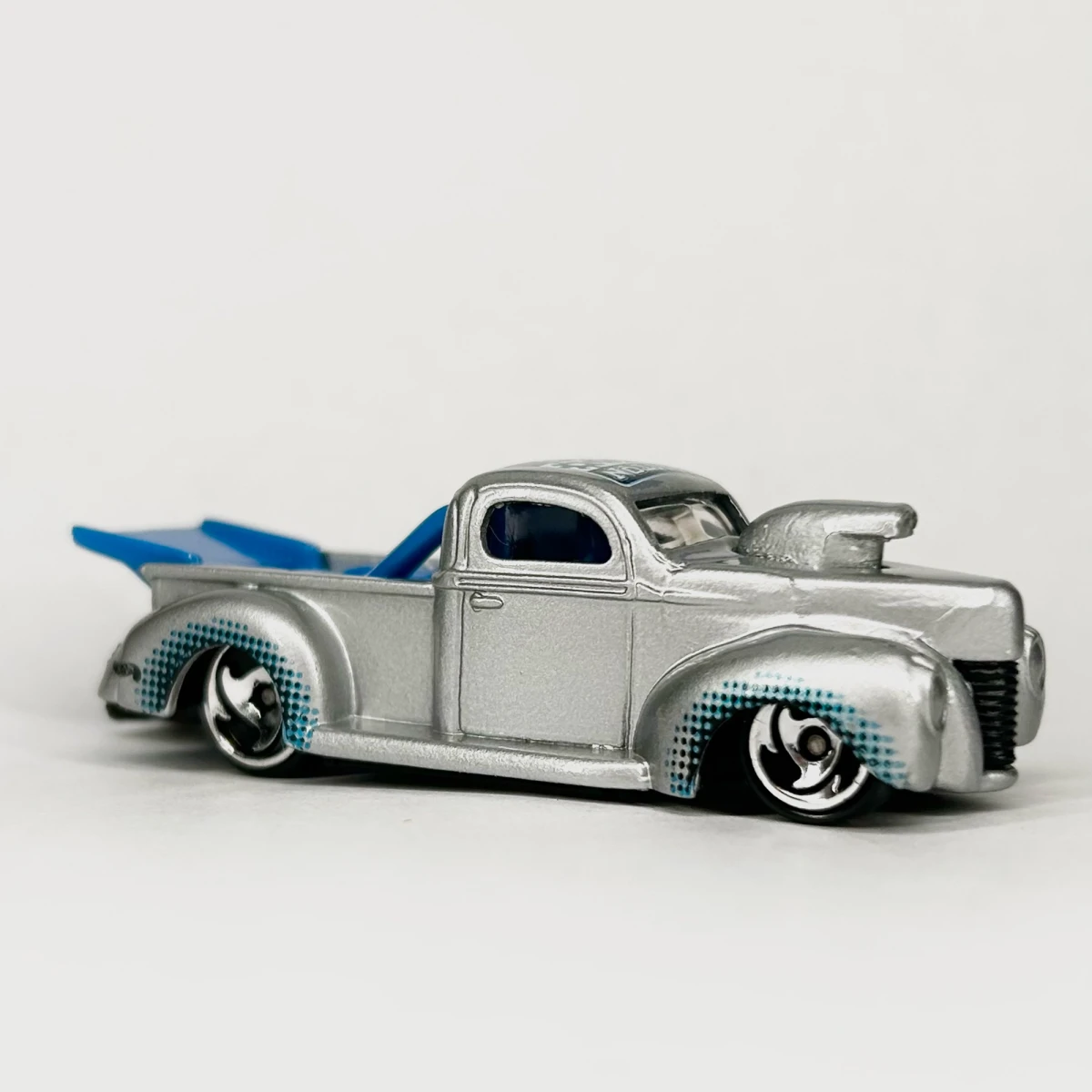 2000 40 Ford Silver: No Package: Image 6