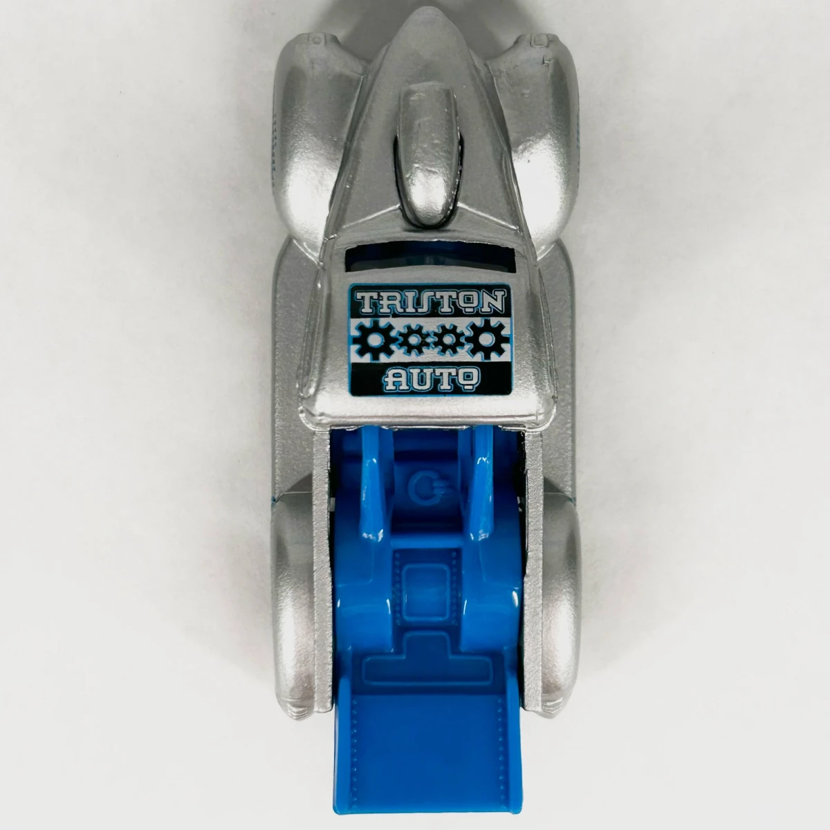 2000 40 Ford Silver: No Package: Image 2