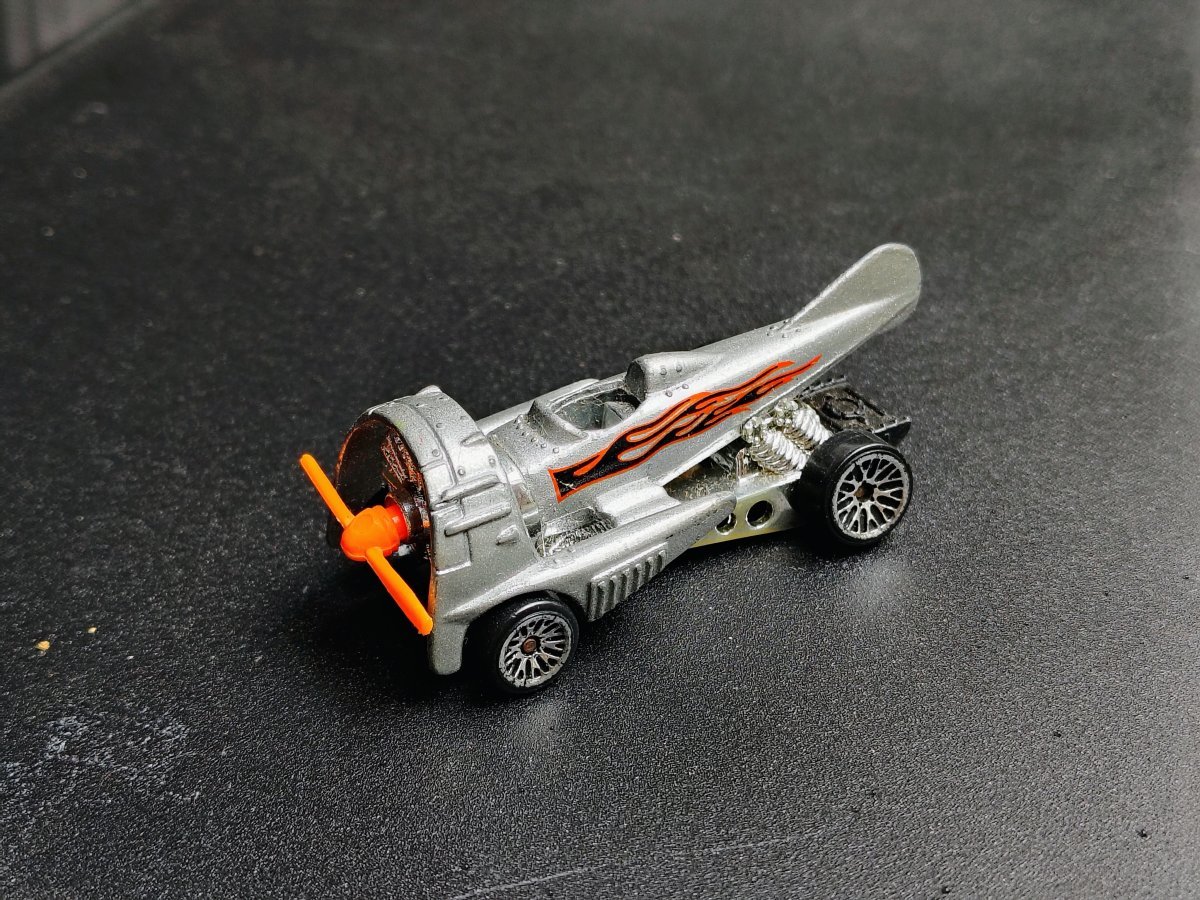 2000 Dogfighter Silver: Image 2