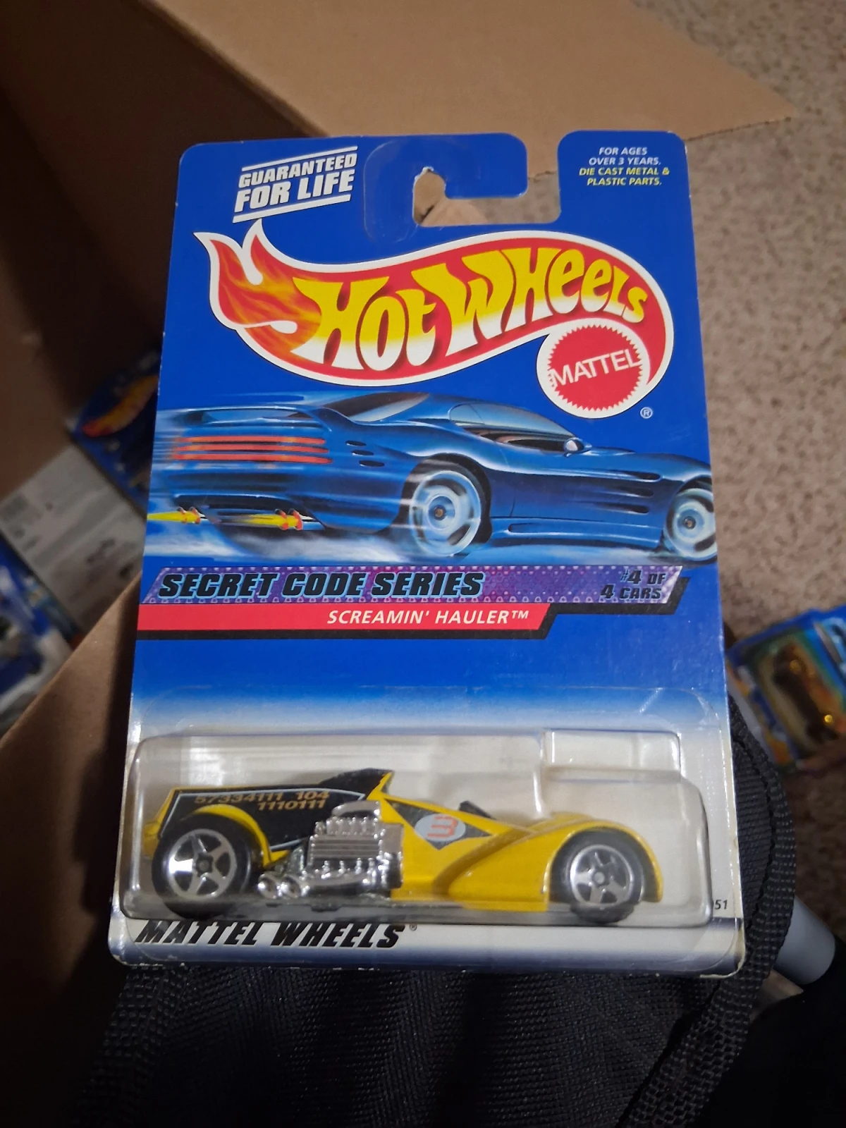 2000 Screamin' Hauler Yellow: Long (US): Image 2
