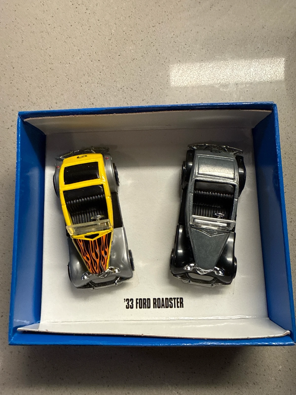 2001 33 Ford Roadster Yellow: No Package: Image 2