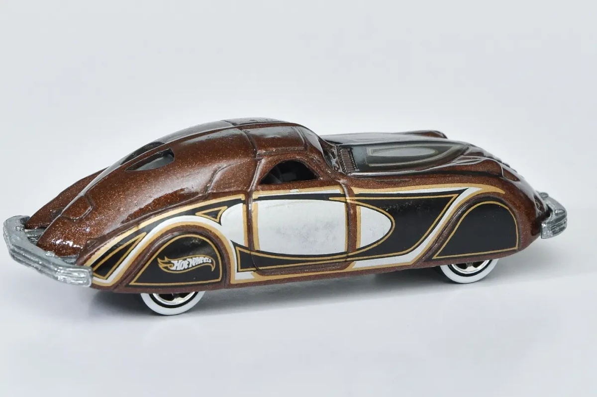 2001 38 Phantom Corsair Brown: No Package: Image 3