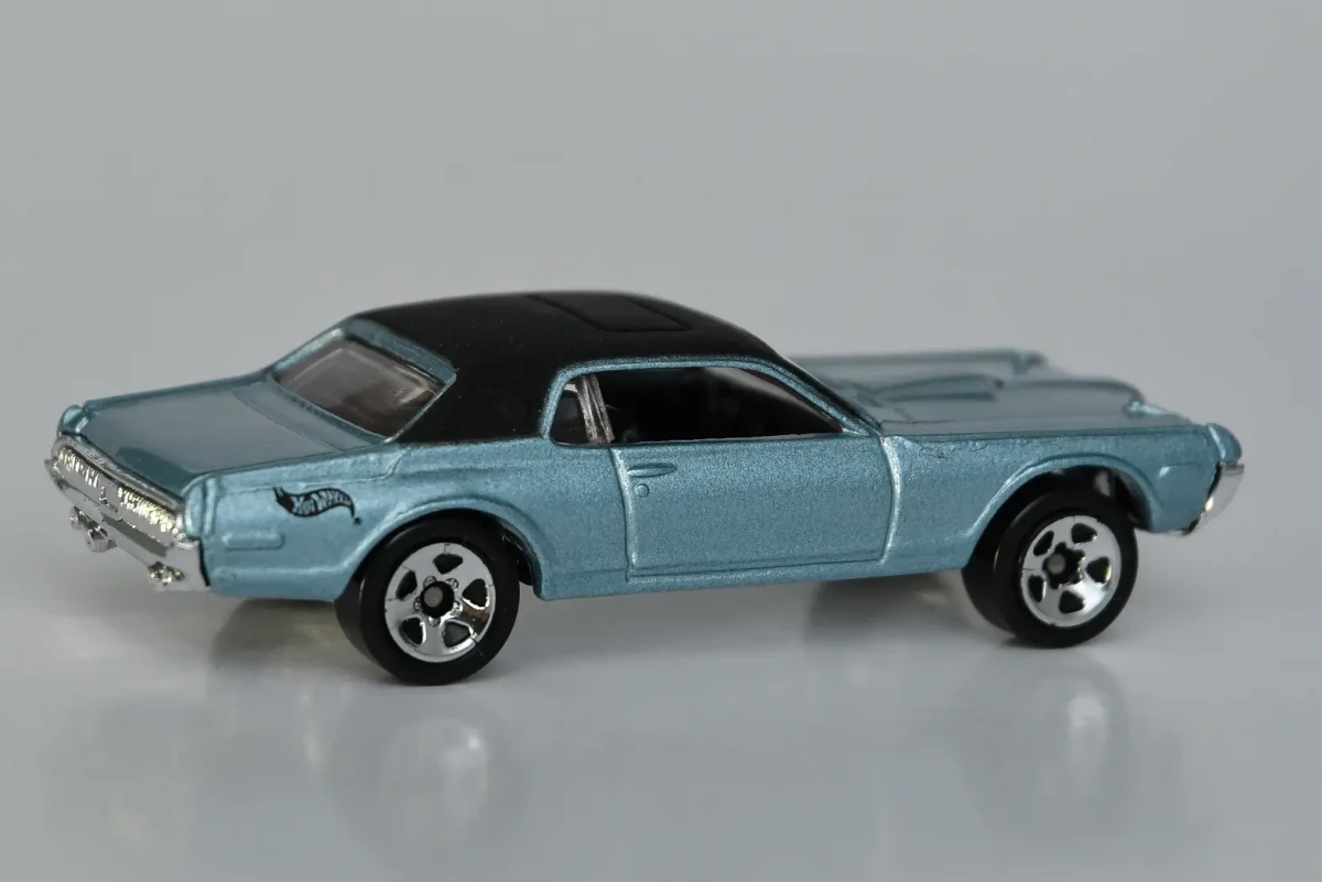 2002 68 Cougar Blue: No Package: Image 3