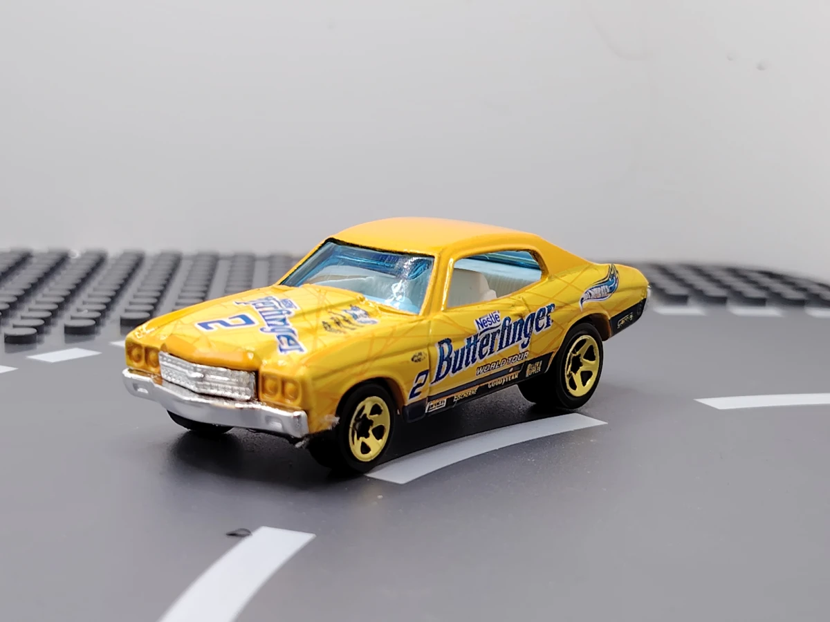 2002 70 Chevelle SS Yellow: No Package: Image 3