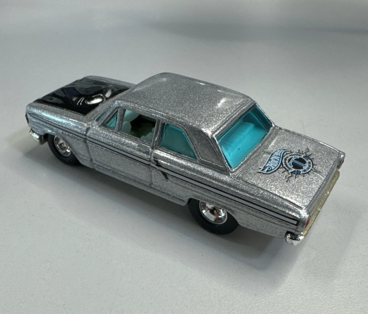 2002 Ford Thunderbolt Silver: No Package: Image 3