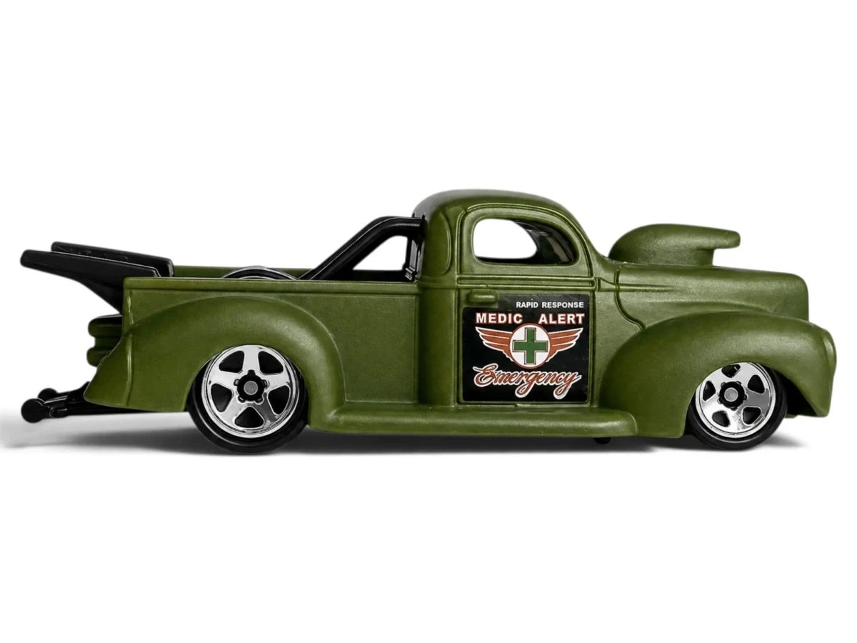 2003 40 Ford Green: No Package: Image 2