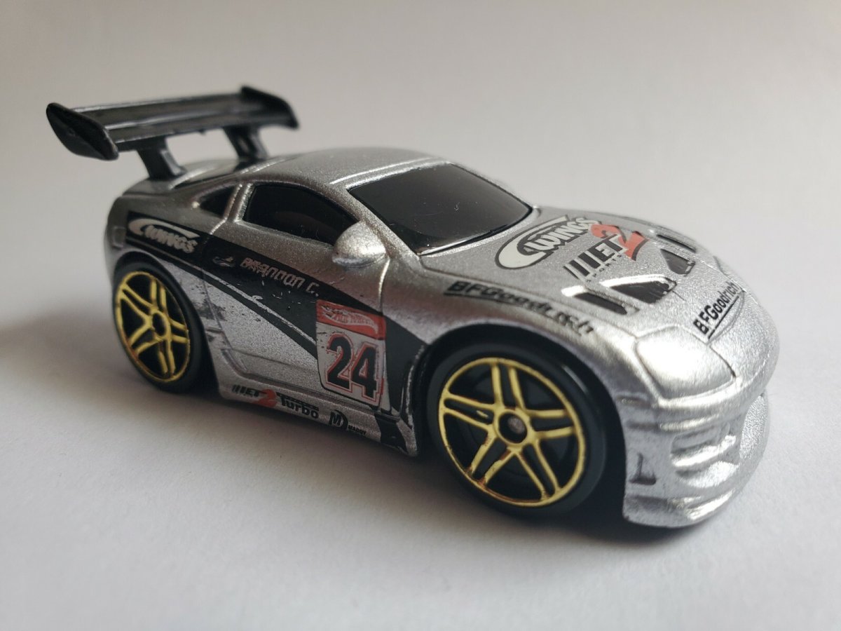 2004 Tooned Toyota Supra Silver: Image 10