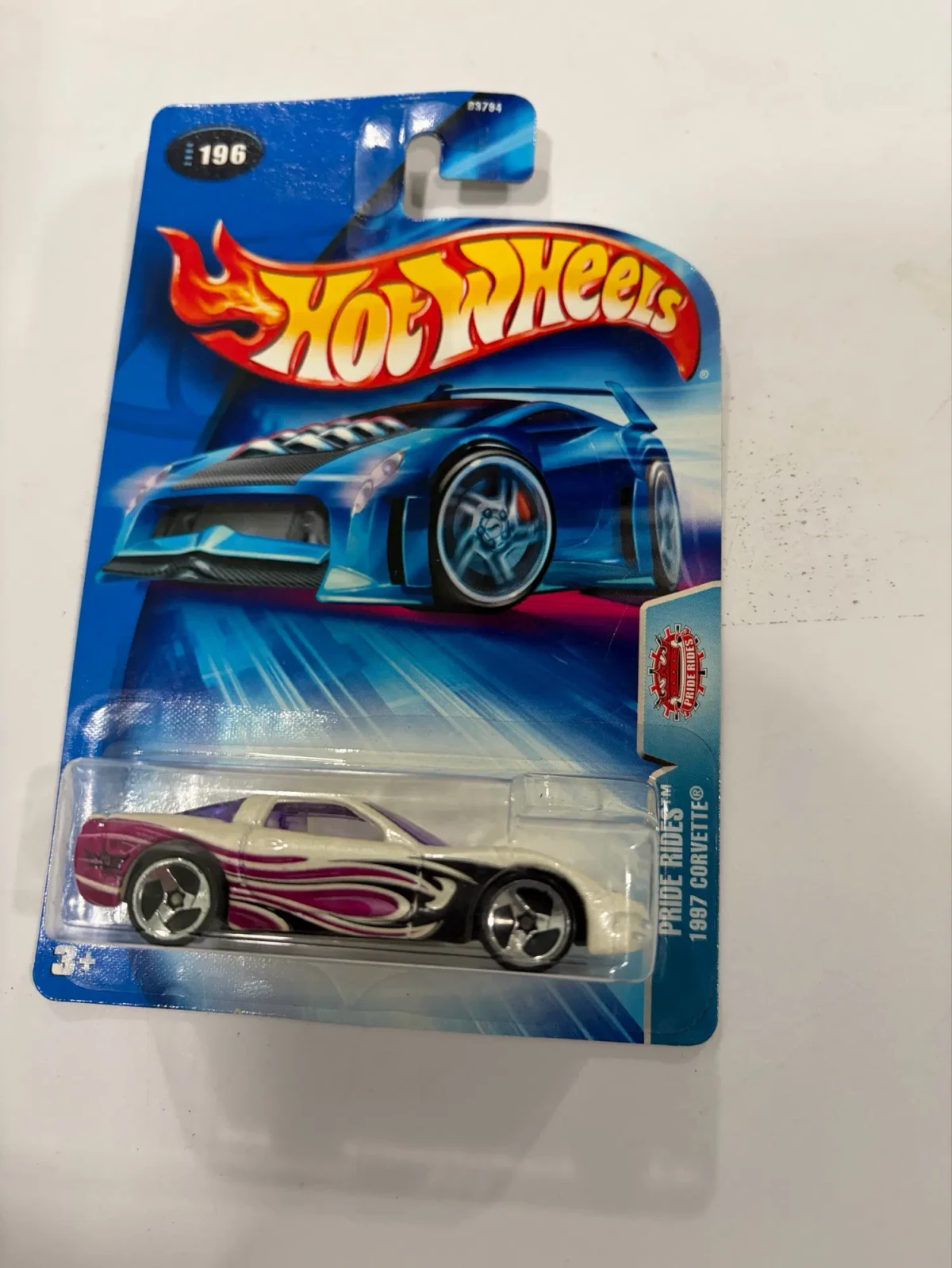 2004 1997 Corvette White: Long (US): Image 2