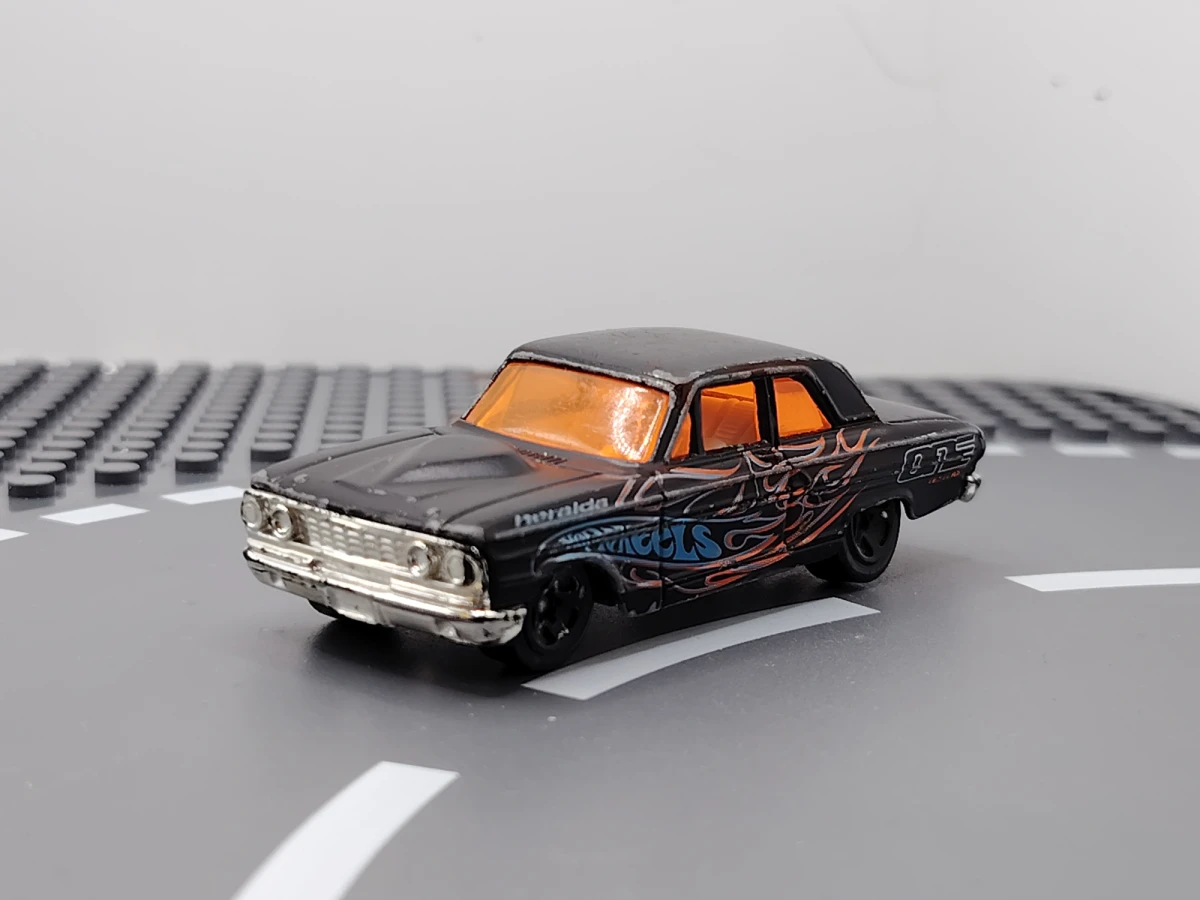 2004 Ford Thunderbolt Black: No Package: Image 2