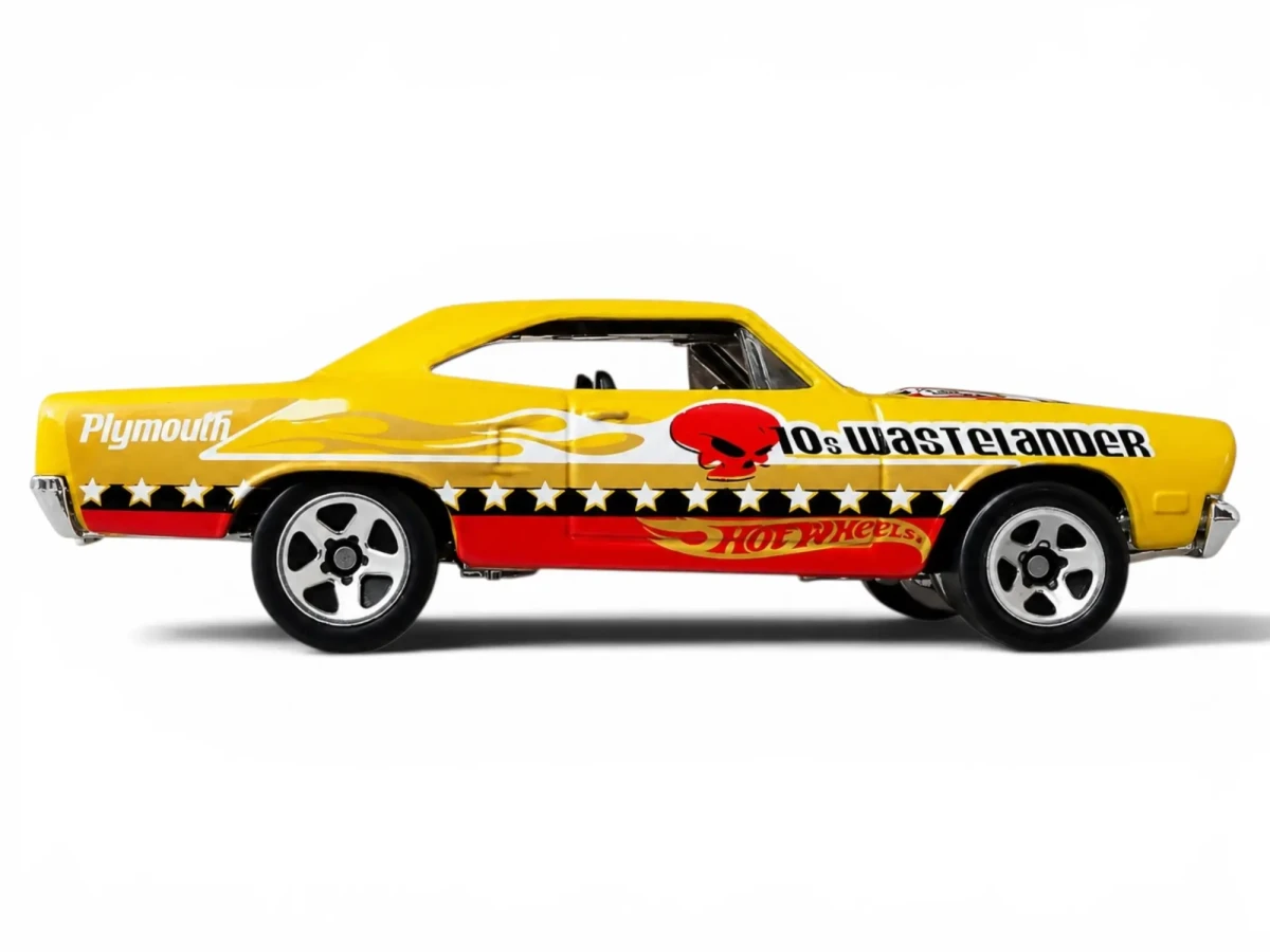 2004 Wastelanders 1970 Plymouth Road Runner Gold: No Package: Image 2