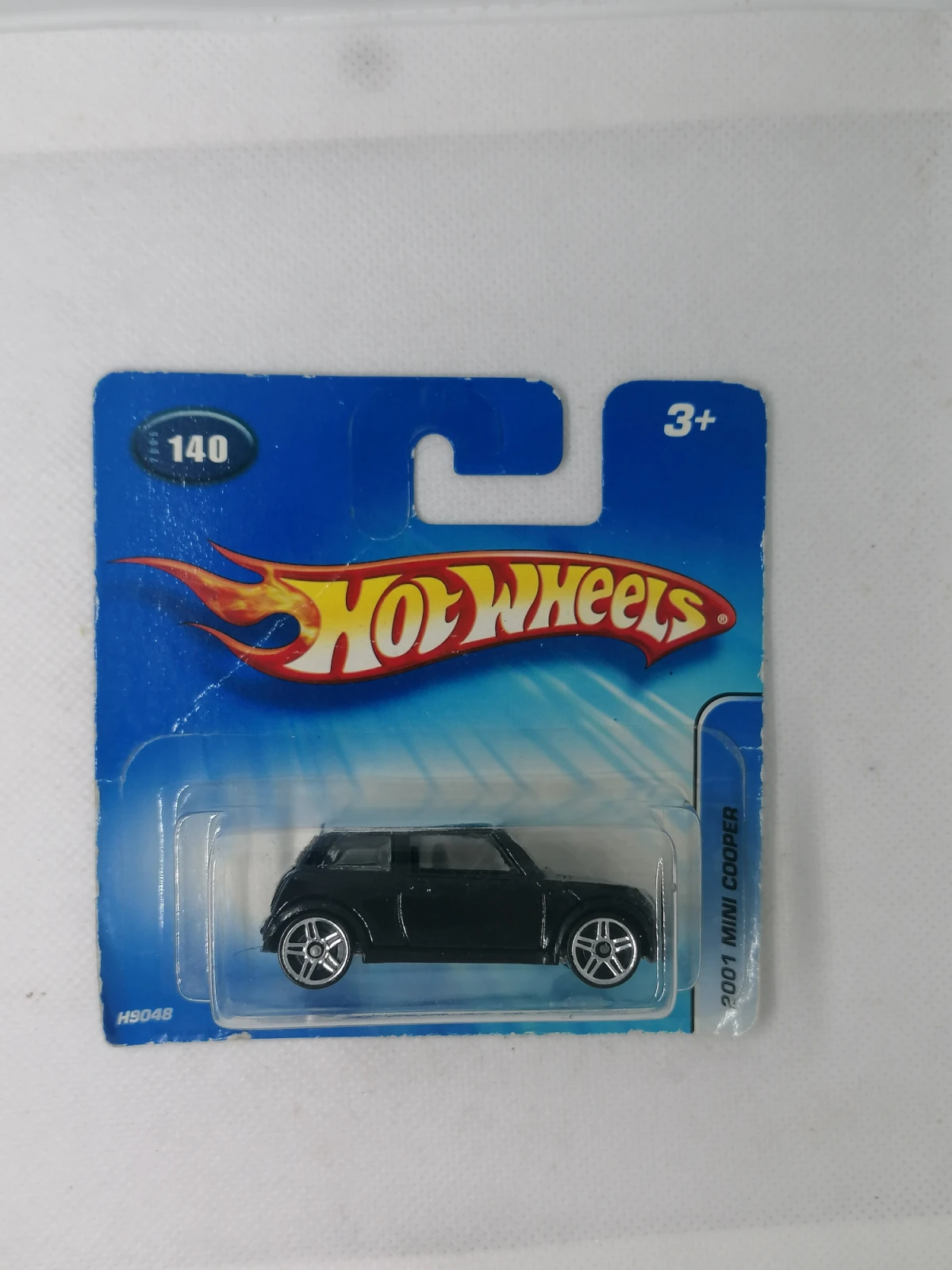 2005 2001 Mini Cooper Black: Short: Image 3