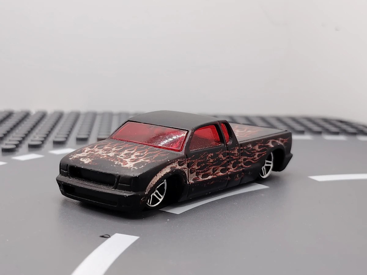 2005 Steel Flame Black: No Package: Image 2