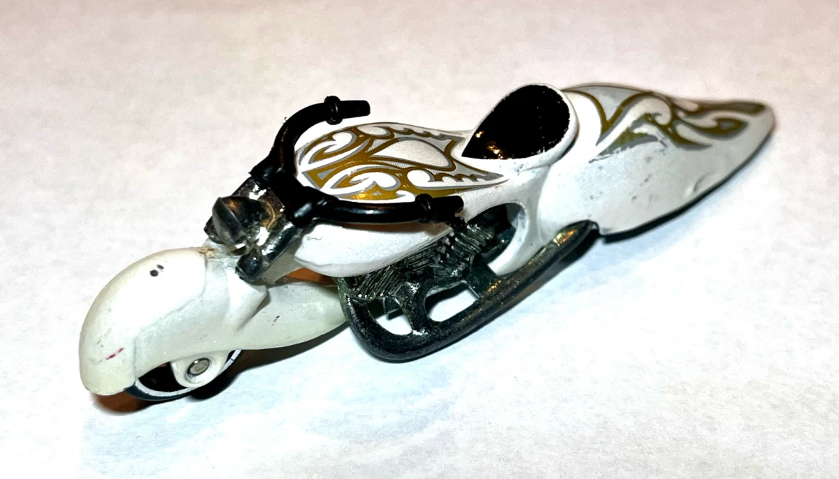 2005 W-Oozie White: No Package: Image 4