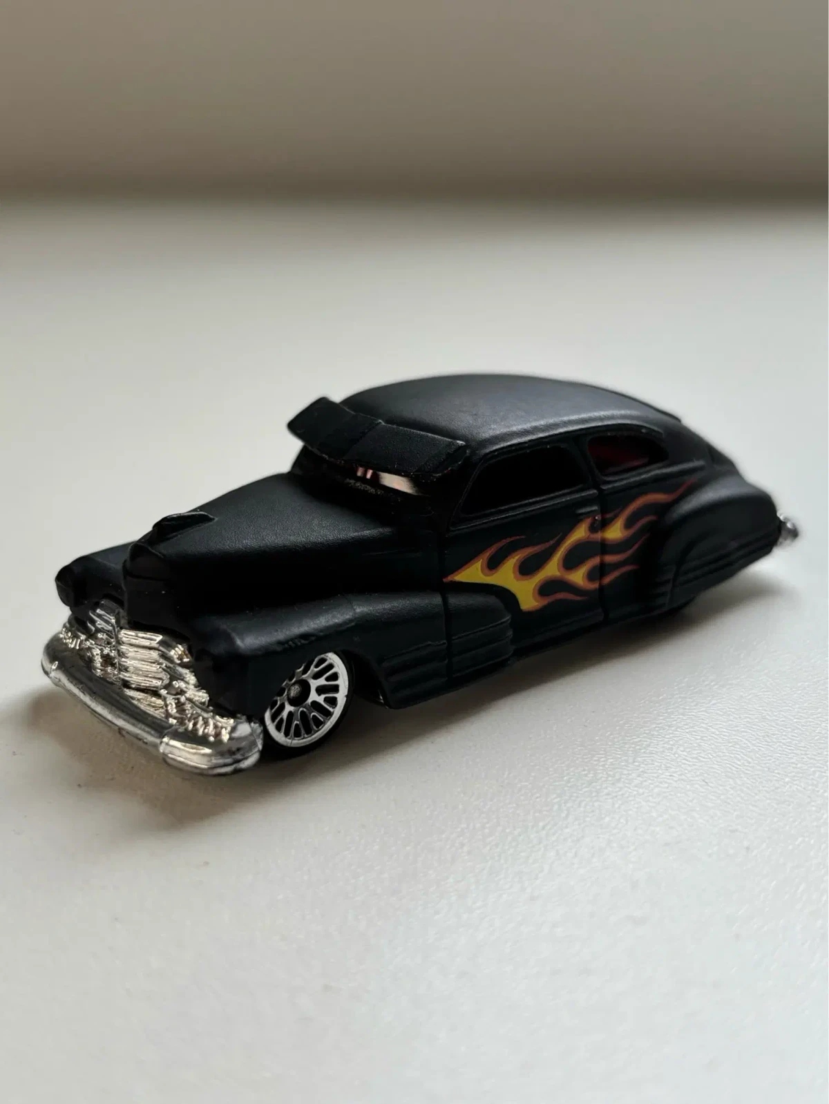 2006 47 Chevy Fleetline Black: No Package: Image 2