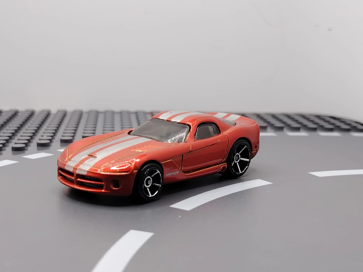 2006 2005 Dodge Viper Coupe Orange: No Package: Image 2