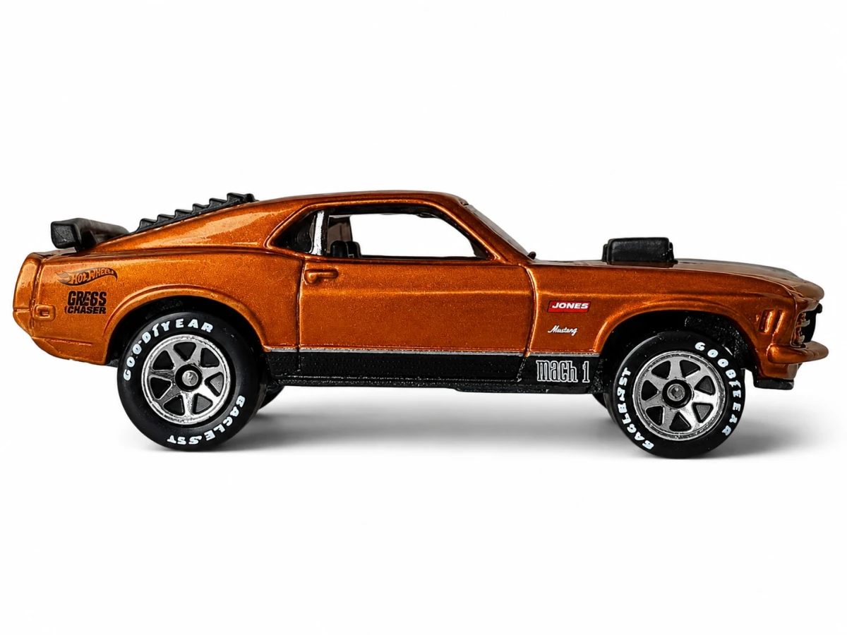 2006 Mustang Mach 1 Gold: No Package: Image 2