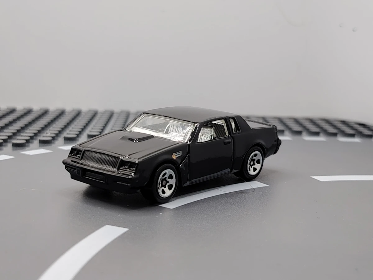 2007 Buick Grand National Black: No Package: Image 4