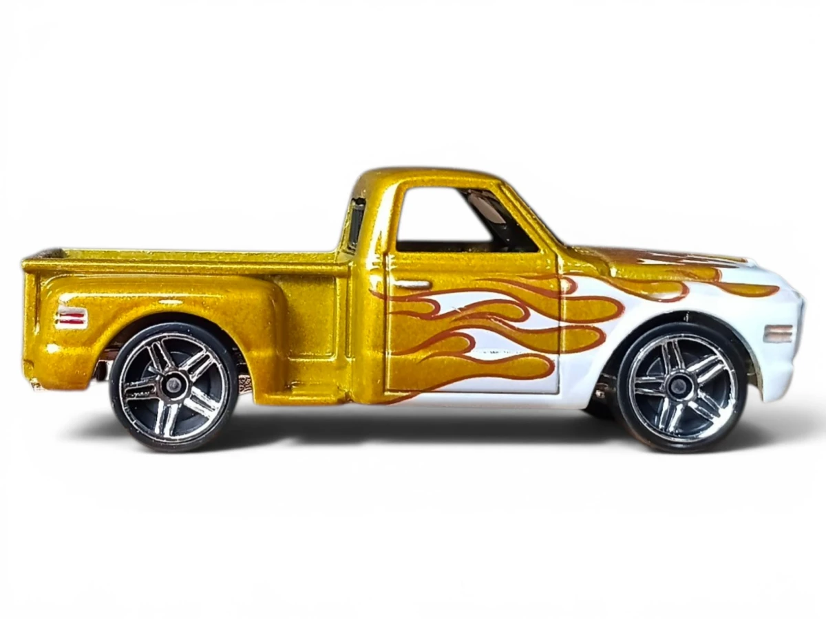 2007 Custom '69 Chevy Gold: No Package: Image 2